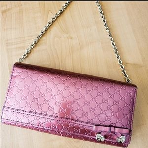 FINAL SALE !!Gucci wallet wristlet